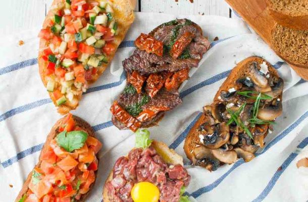 Difference Between Bruschetta And Crostini