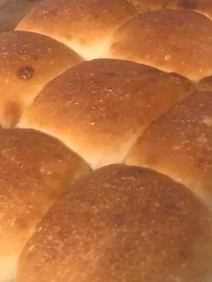 Fluffy White Bread Rolls